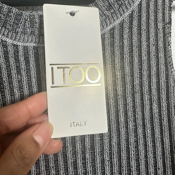 White and Gray Ribbed Sleeveless Tank Top - Picture 6 of 6